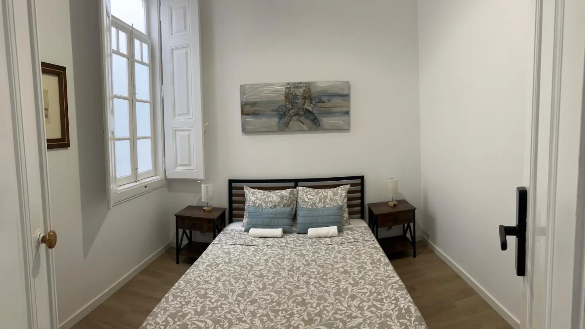 Guest house Yellow Guesthouse Faro Portugal